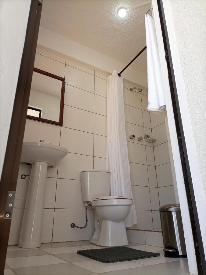 Hotel Cesare Уюні Екстер'єр фото